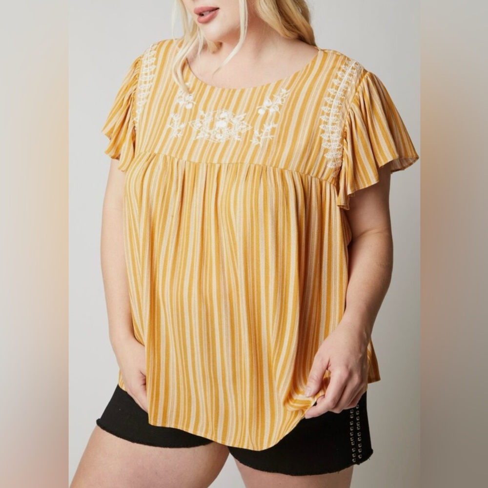 Davi & Dani Mustard Striped Blouse Size Medium